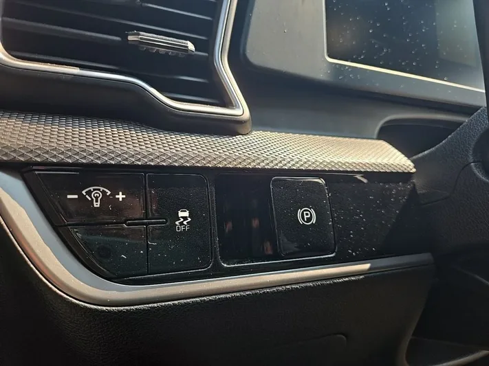 2023 Kia Sportage - view 21