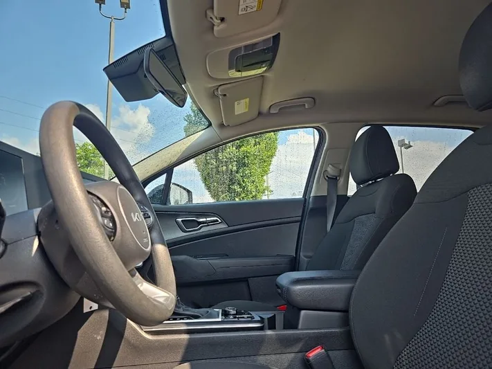 2023 Kia Sportage - view 31