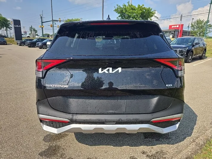 2023 Kia Sportage - view 6