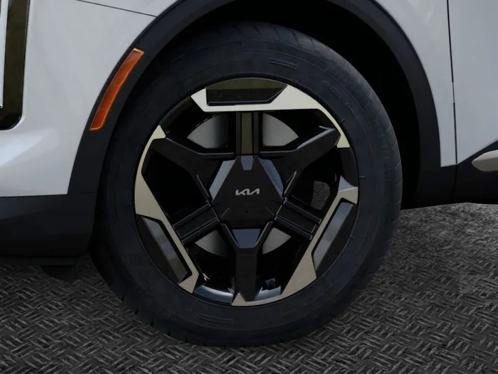 2026 Kia Sportage - view 9