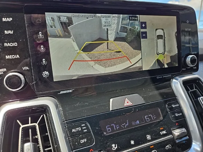 2023 Kia Sorento - view 24