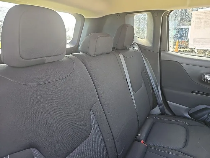 2021 Jeep Renegade - view 27