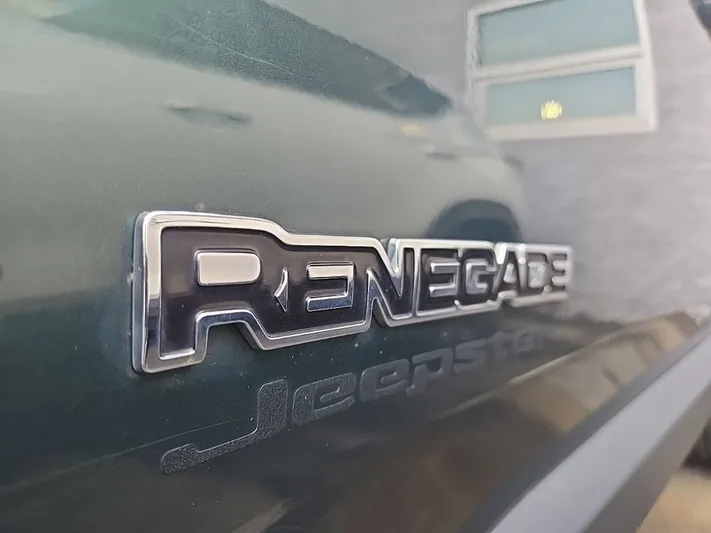 2021 Jeep Renegade - view 7