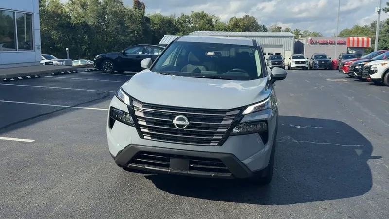 2026 Nissan Rogue SV, photo 33