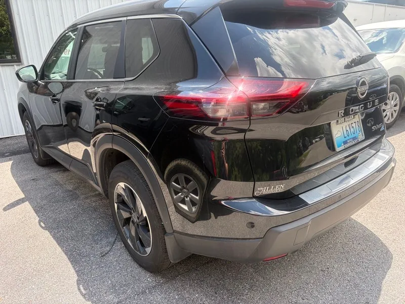 2024 Nissan Rogue SV, photo 9