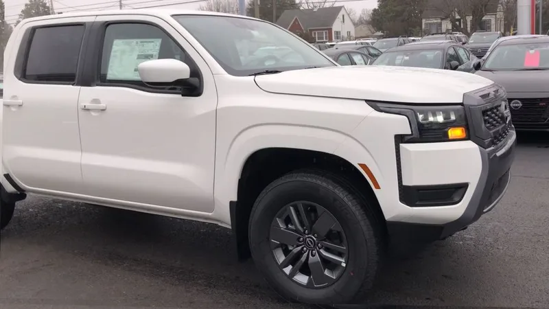 2026 Nissan Frontier SV, photo 32