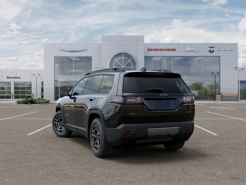 2026 Jeep Cherokee Laredo, photo 3