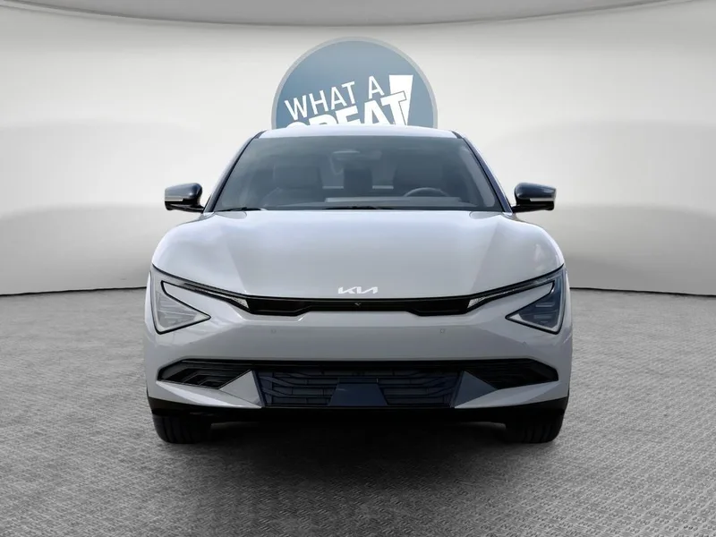 2026 Kia EV6 Wind, photo 2