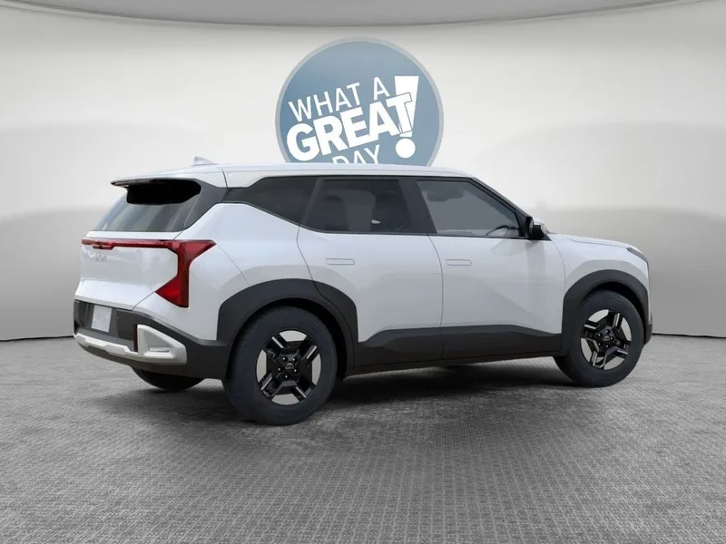 2027 Kia Seltos LX, photo 6