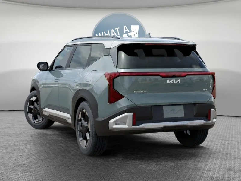 2027 Kia Seltos EX, photo 4