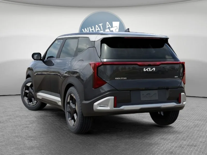 2027 Kia Seltos S, photo 4