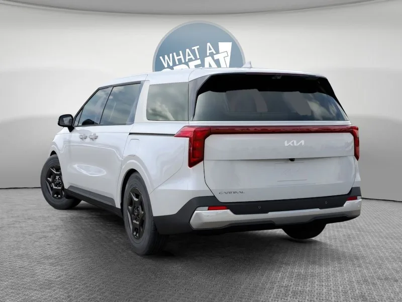 2027 Kia Carnival LXS, photo 4
