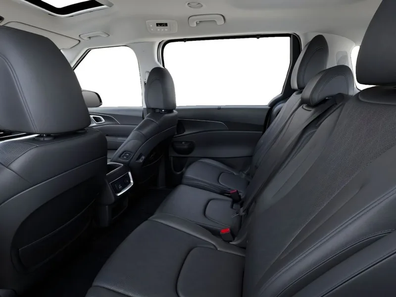 2027 Kia Carnival SX, photo 18