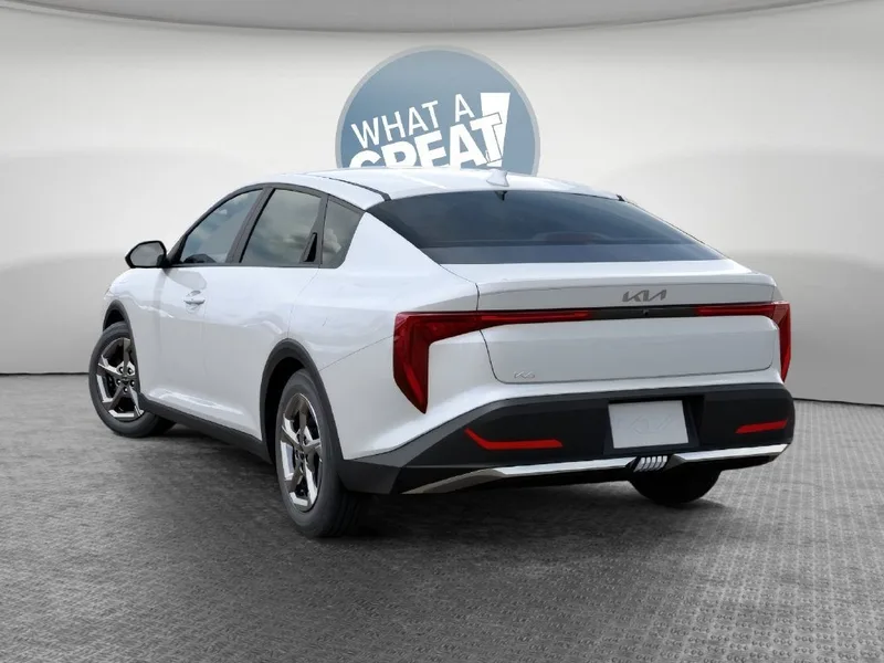 2026 Kia K4 Base, photo 4