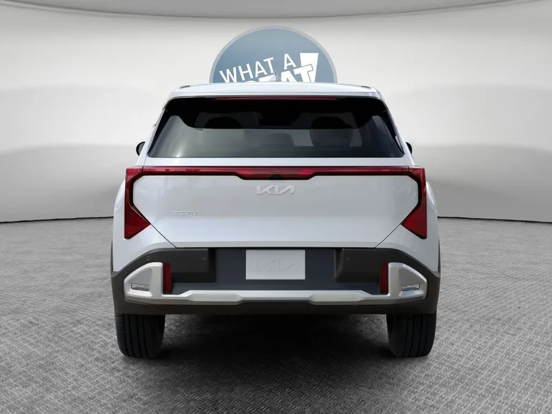 2027 Kia Seltos LX, photo 5