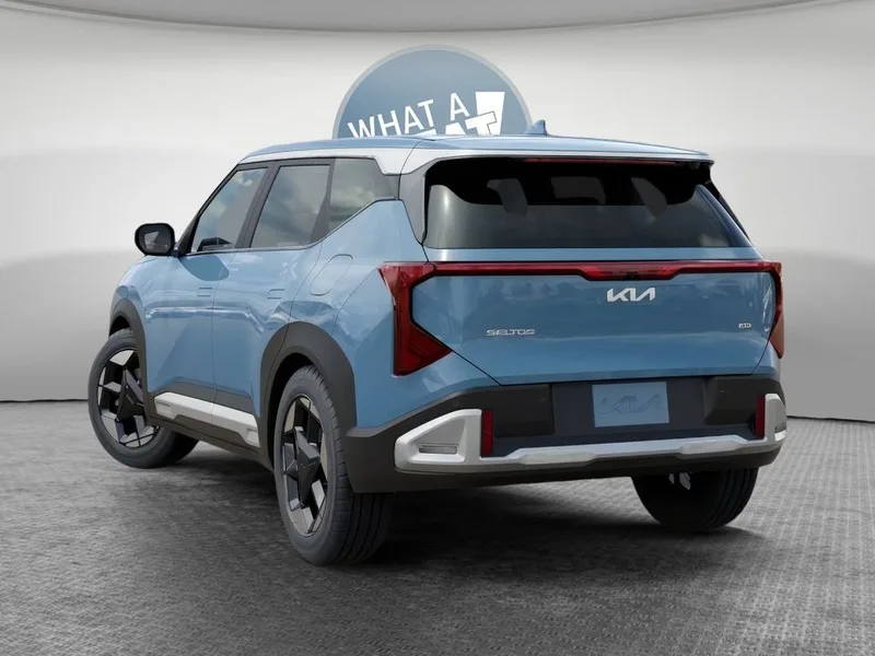 2027 Kia Seltos EX, photo 4