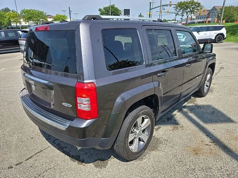 2017 Jeep Patriot Latitude 4WD, photo 3