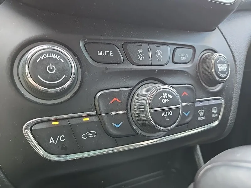 2021 Jeep Cherokee Latitude Lux 4WD, photo 24