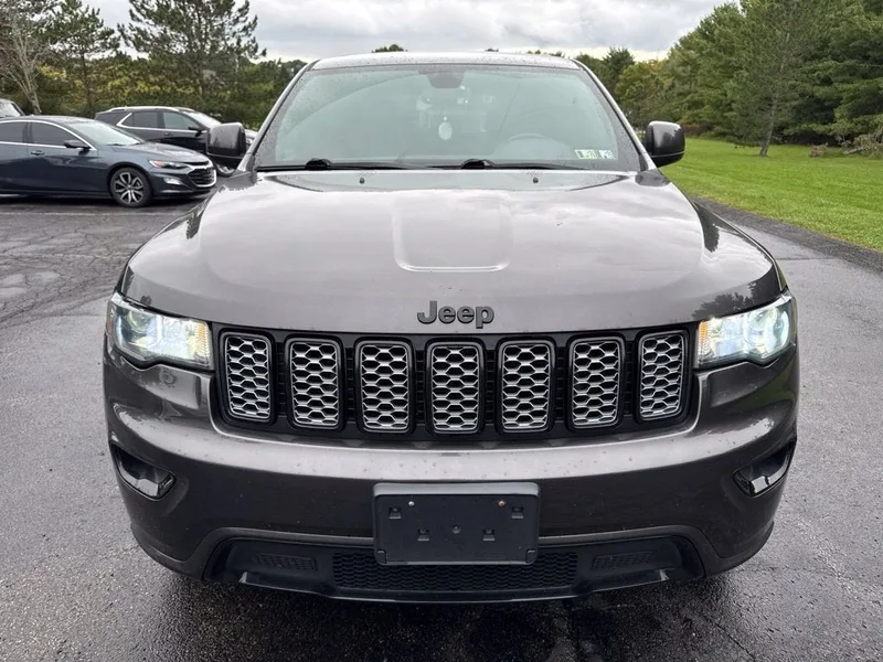 2018 Jeep Grand Cherokee Altitude 4WD, photo 2