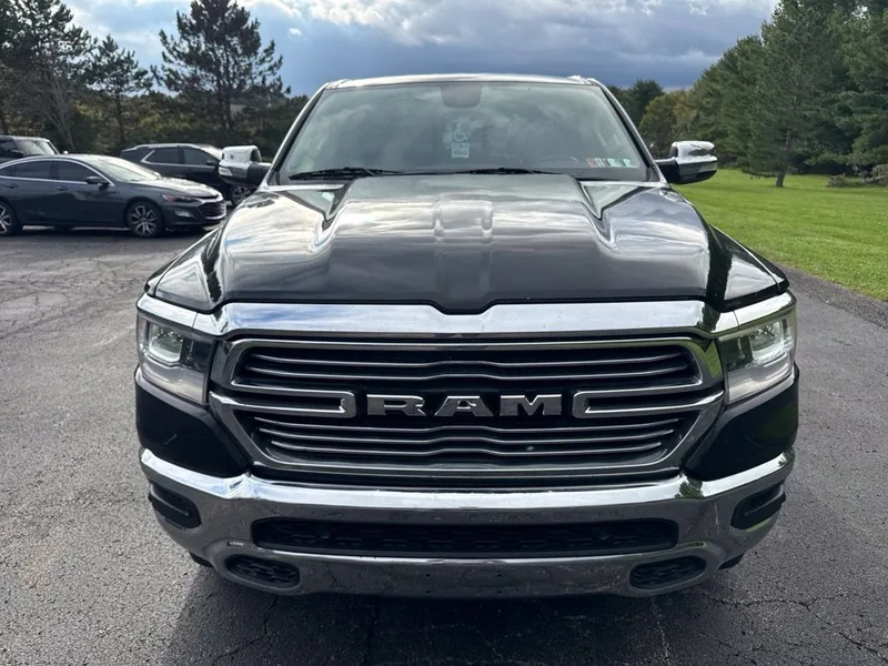 2019 RAM 1500 Laramie 4WD, photo 2