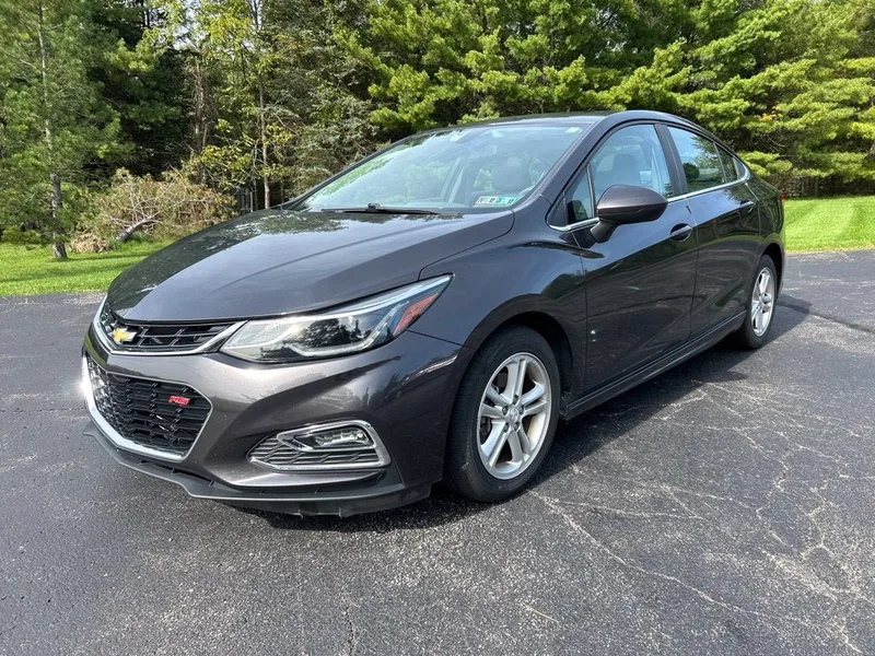 2017 Chevrolet Cruze LT, photo 3