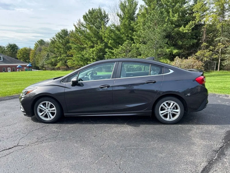 2017 Chevrolet Cruze LT, photo 4