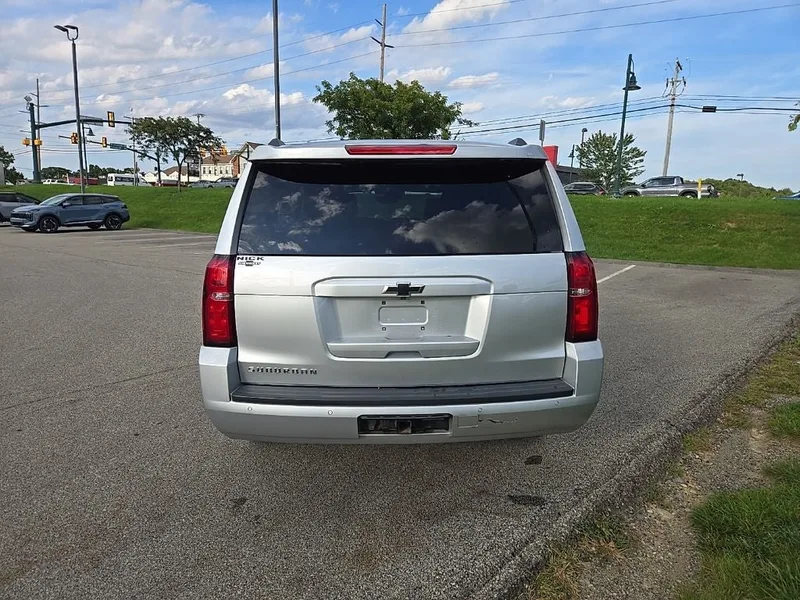 2020 Chevrolet Suburban LT 4WD, photo 4
