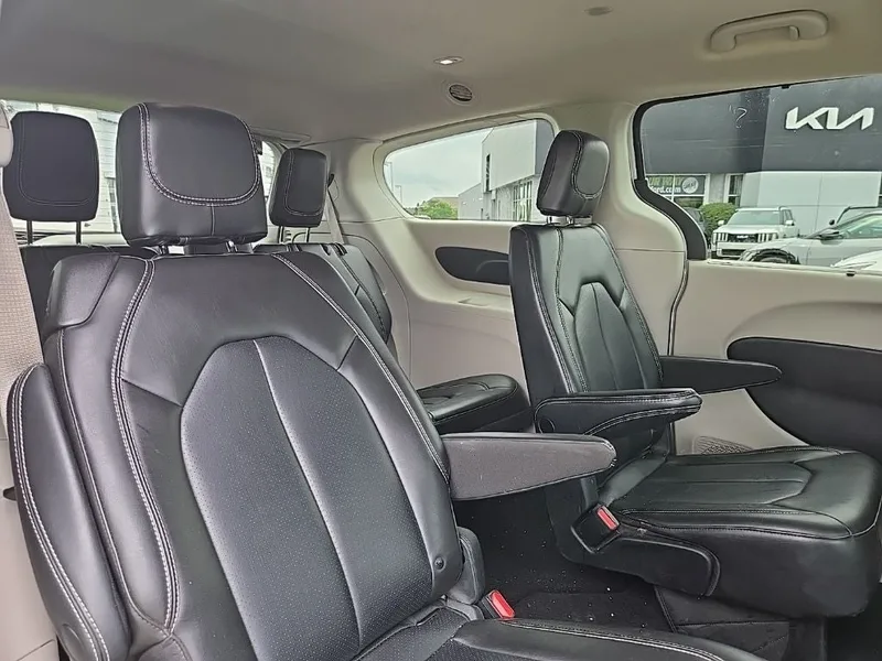 2023 Chrysler Pacifica Touring L, photo 32