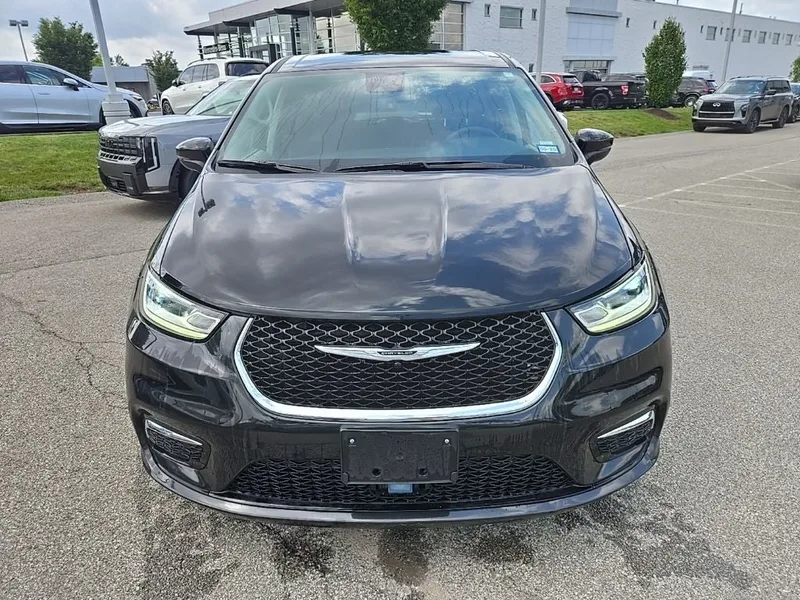 2023 Chrysler Pacifica Touring L, photo 11