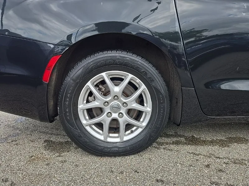 2023 Chrysler Pacifica Touring L, photo 12