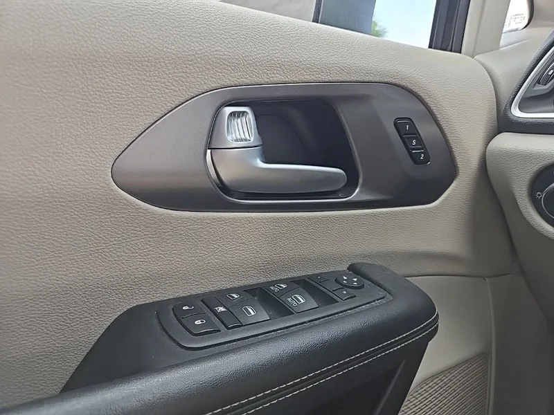2023 Chrysler Pacifica Touring L, photo 18