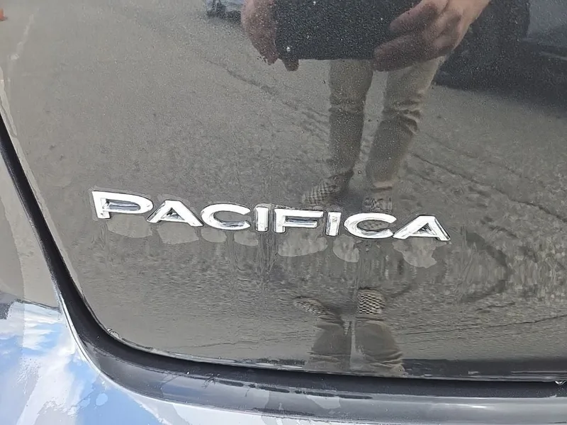 2023 Chrysler Pacifica Touring L, photo 6