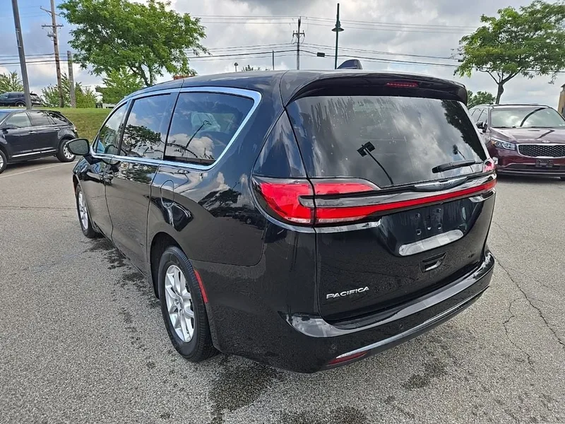 2023 Chrysler Pacifica Touring L, photo 7