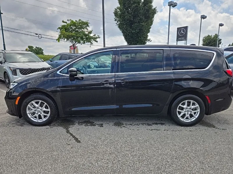 2023 Chrysler Pacifica Touring L, photo 9