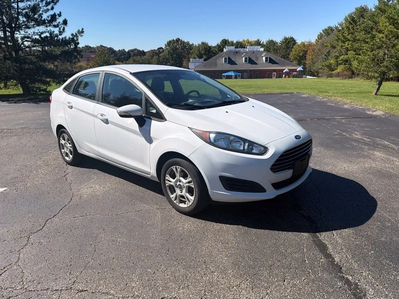 2016 Ford Fiesta SE, photo 3