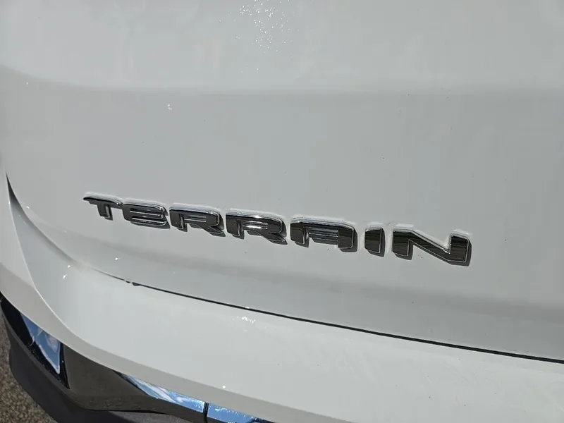 2024 GMC Terrain SLT AWD, photo 5