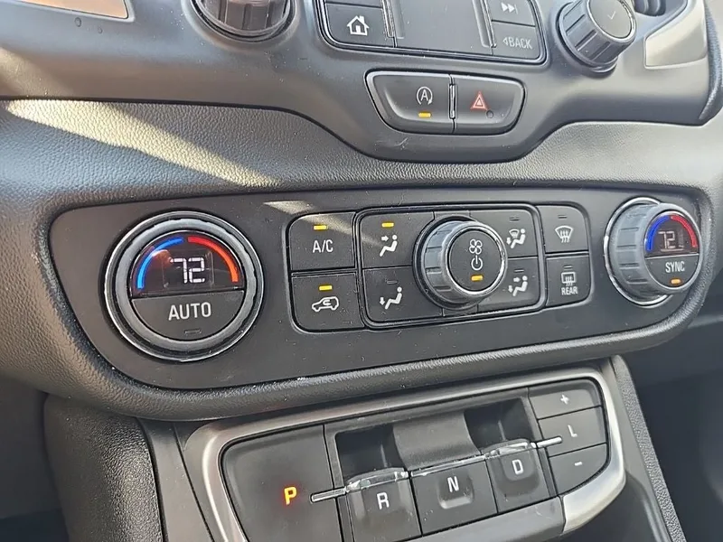 2022 GMC Terrain SLT AWD, photo 21