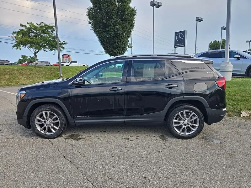 2022 GMC Terrain SLT AWD, photo 7