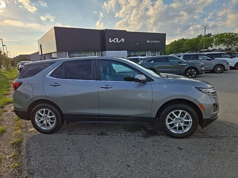 2024 Chevrolet Equinox LT AWD, photo 2