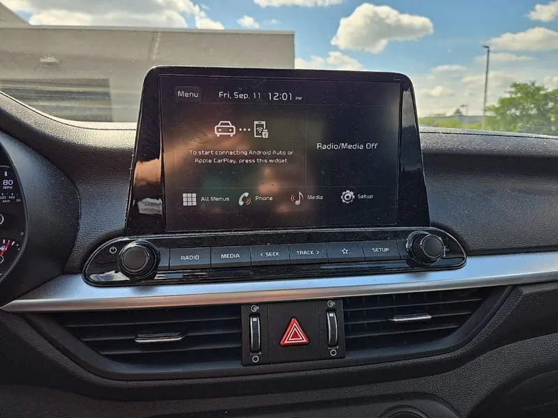 2023 Kia Forte LXS, photo 19
