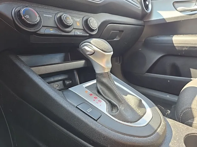 2023 Kia Forte LXS, photo 22