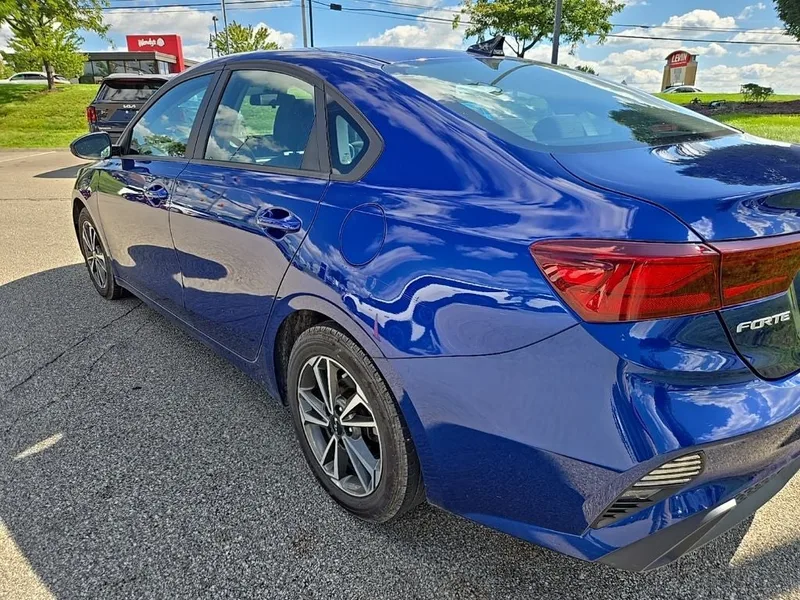2023 Kia Forte LXS, photo 6