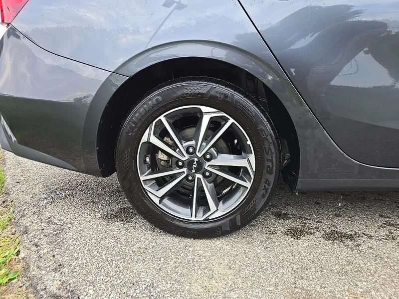 2023 Kia Forte LXS, photo 11
