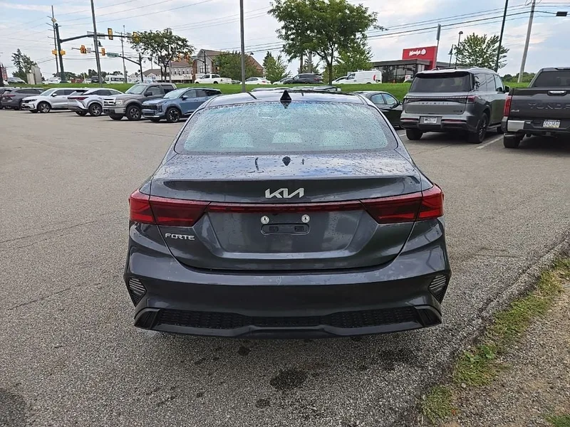 2023 Kia Forte LXS, photo 4