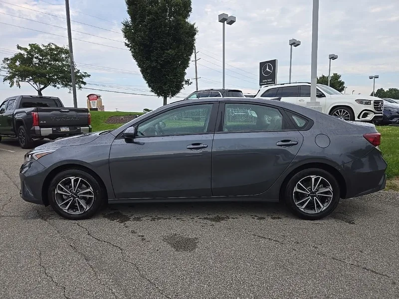 2023 Kia Forte LXS, photo 7