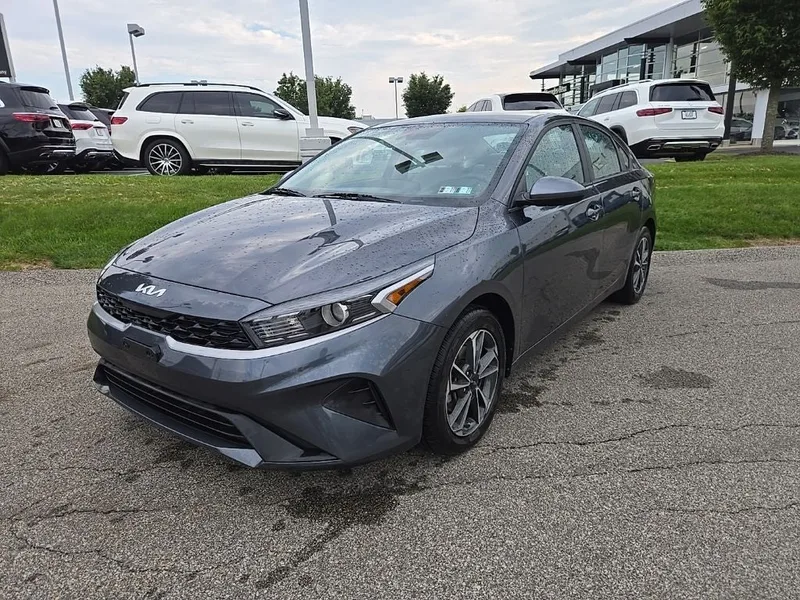 2023 Kia Forte LXS, photo 9
