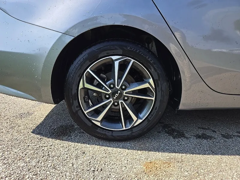 2023 Kia Forte LXS, photo 11