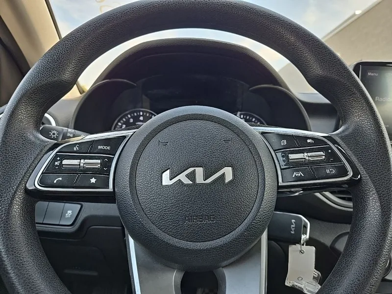2023 Kia Forte LXS, photo 13