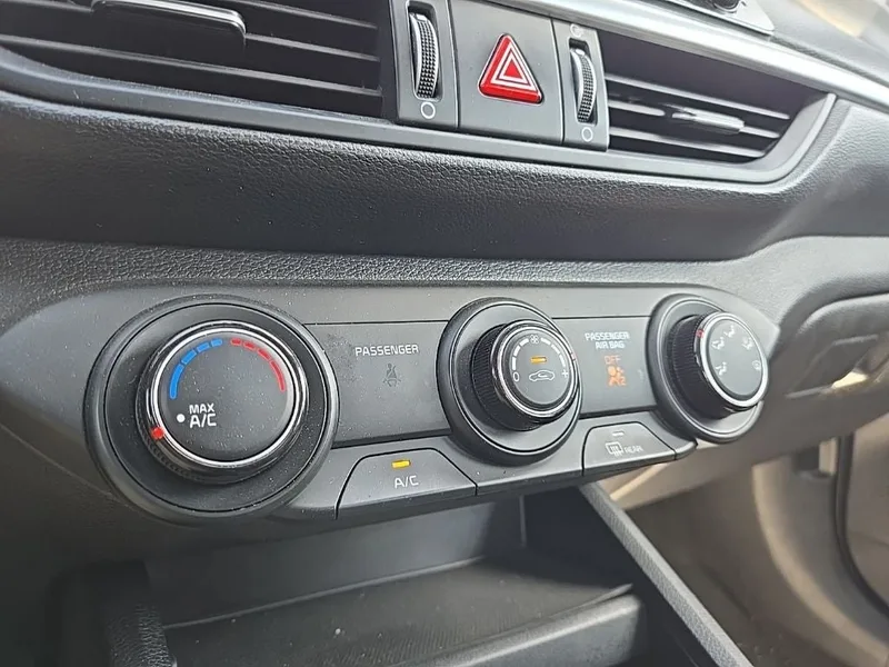 2023 Kia Forte LXS, photo 22