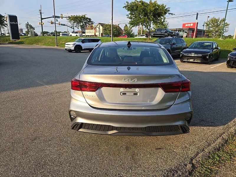 2024 Kia Forte LXS, photo 4